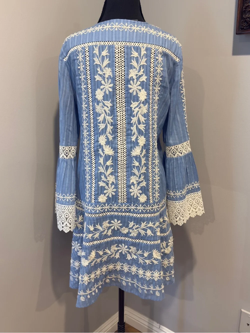 Tory Burch Gabriella Embroidered bell sleeve dress Blue Dusk Bohemian size 6